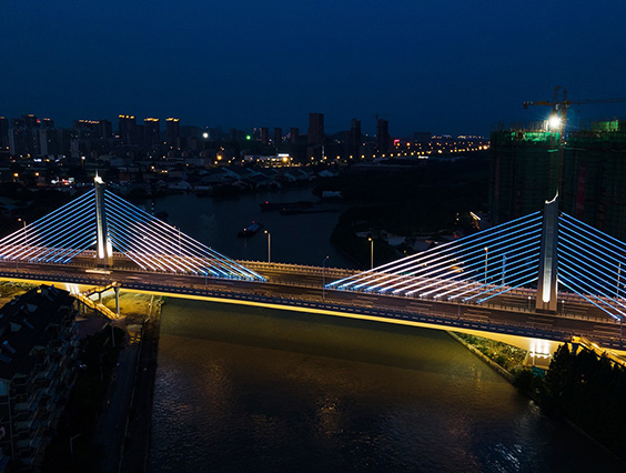 湖州南北大聯(lián)動，長湖申大橋“亮”新裝