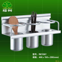 廚房掛件與廚飾五金 小物件點亮大空間，廚具衛(wèi)具的實用與美學(xué)